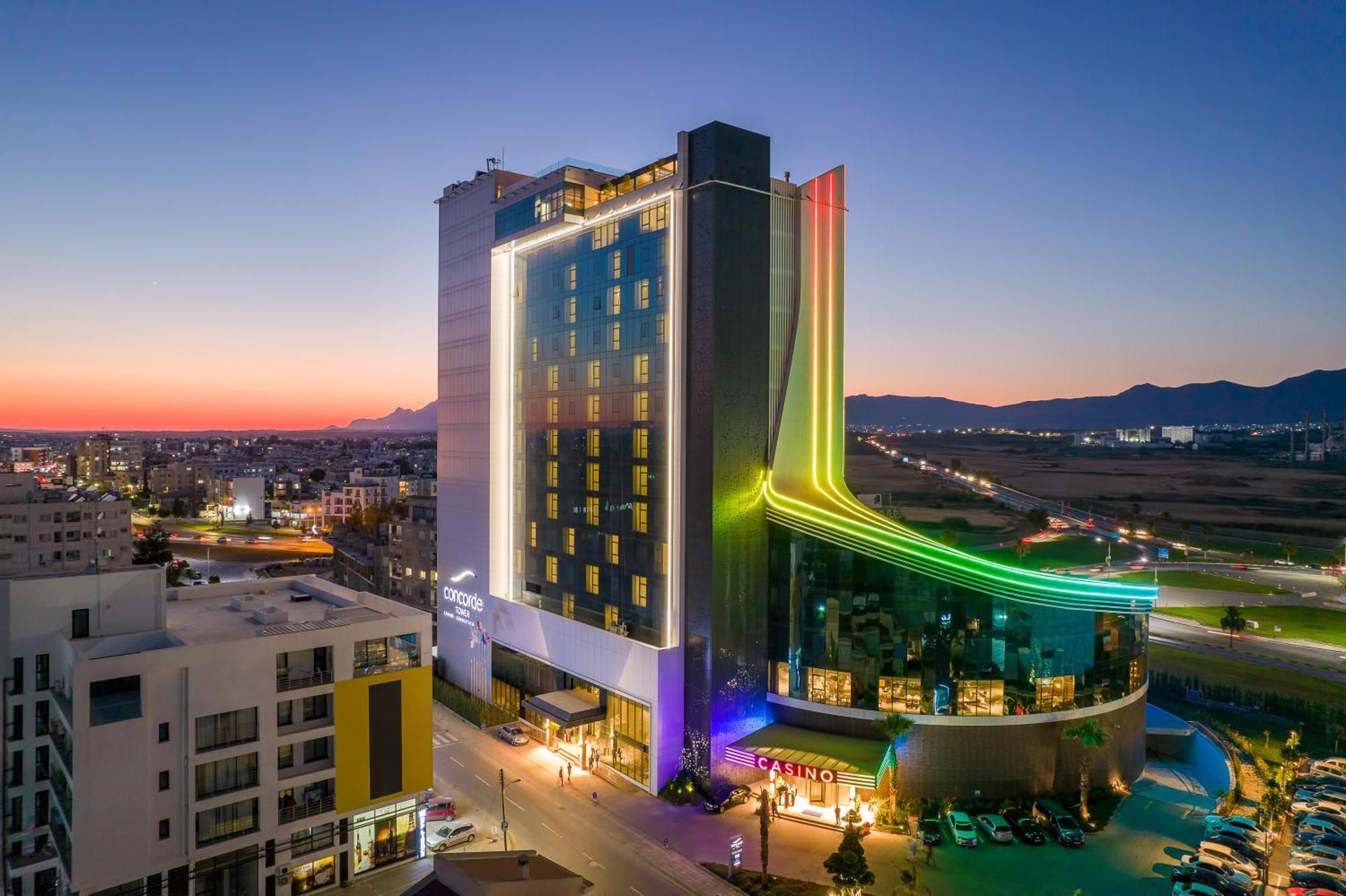 Concorde Tower Hotel & Casino Nicosia Exterior foto The hotel at night