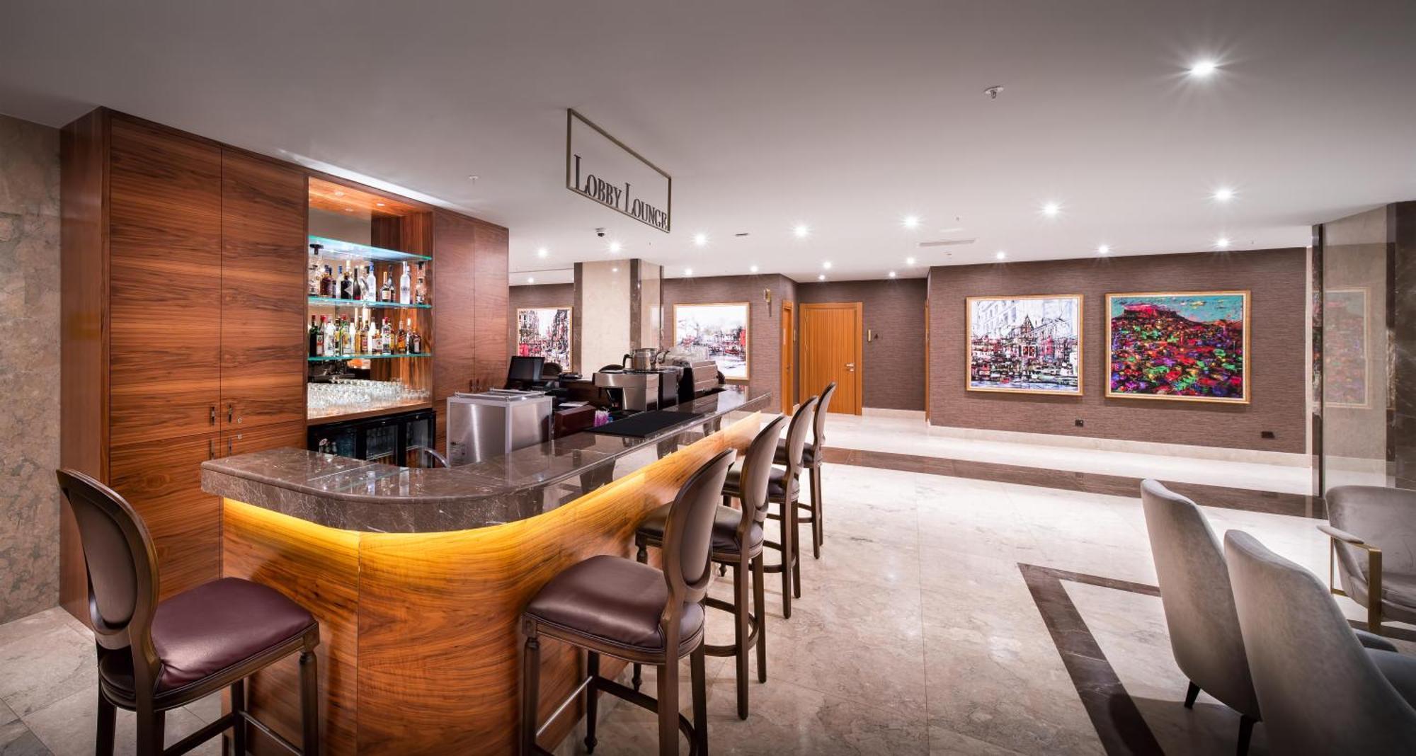 Concorde Tower Hotel & Casino Nicosia Exterior foto The bar at the London Marriott West End